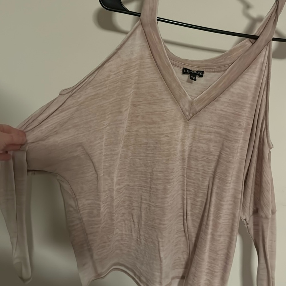 Cute shoulder cut out long sleeve